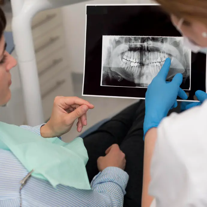 Dental X-ray showing tooth that needs extraction